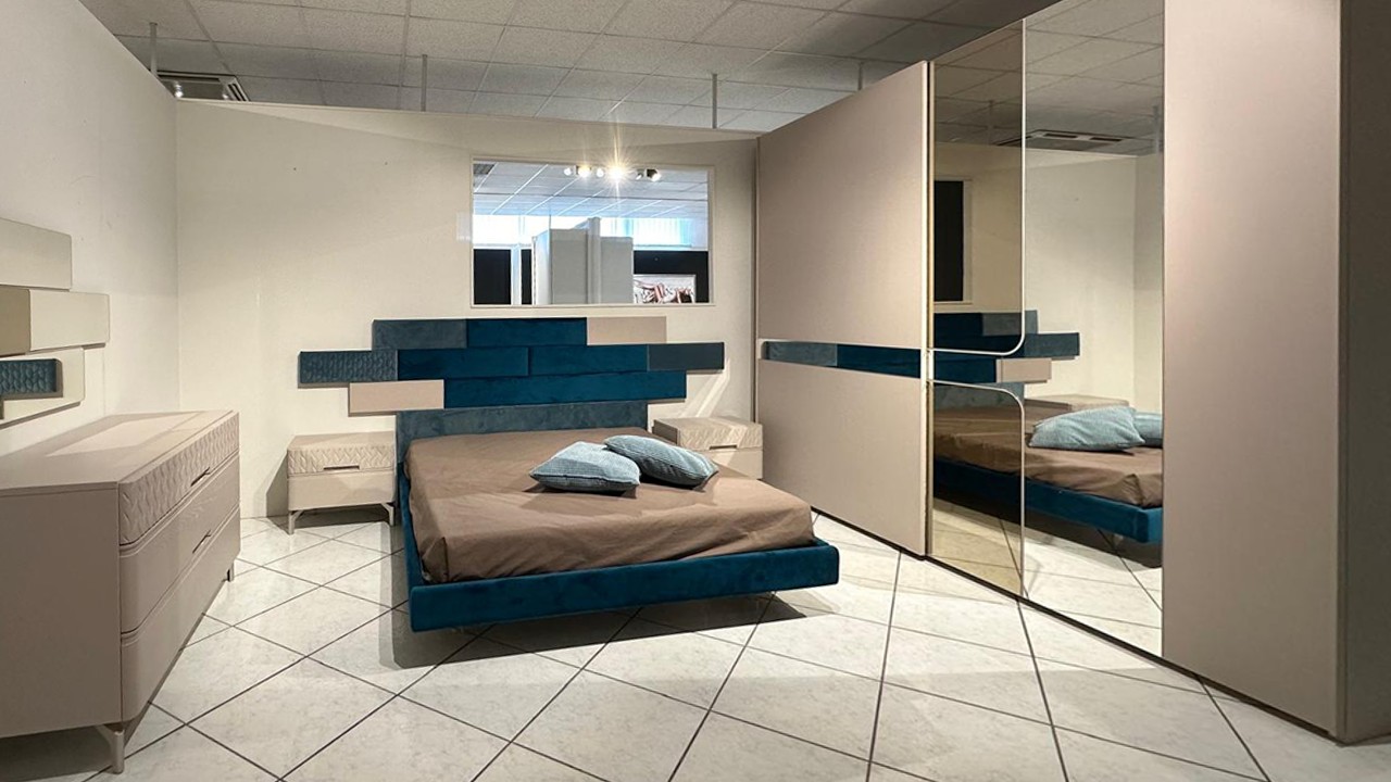 Camera moderna Folis in frassino canapa