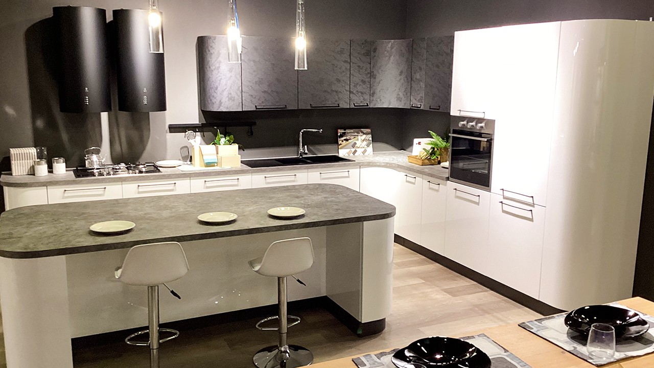 Cucina angolare Gaia Mobilturi con isola