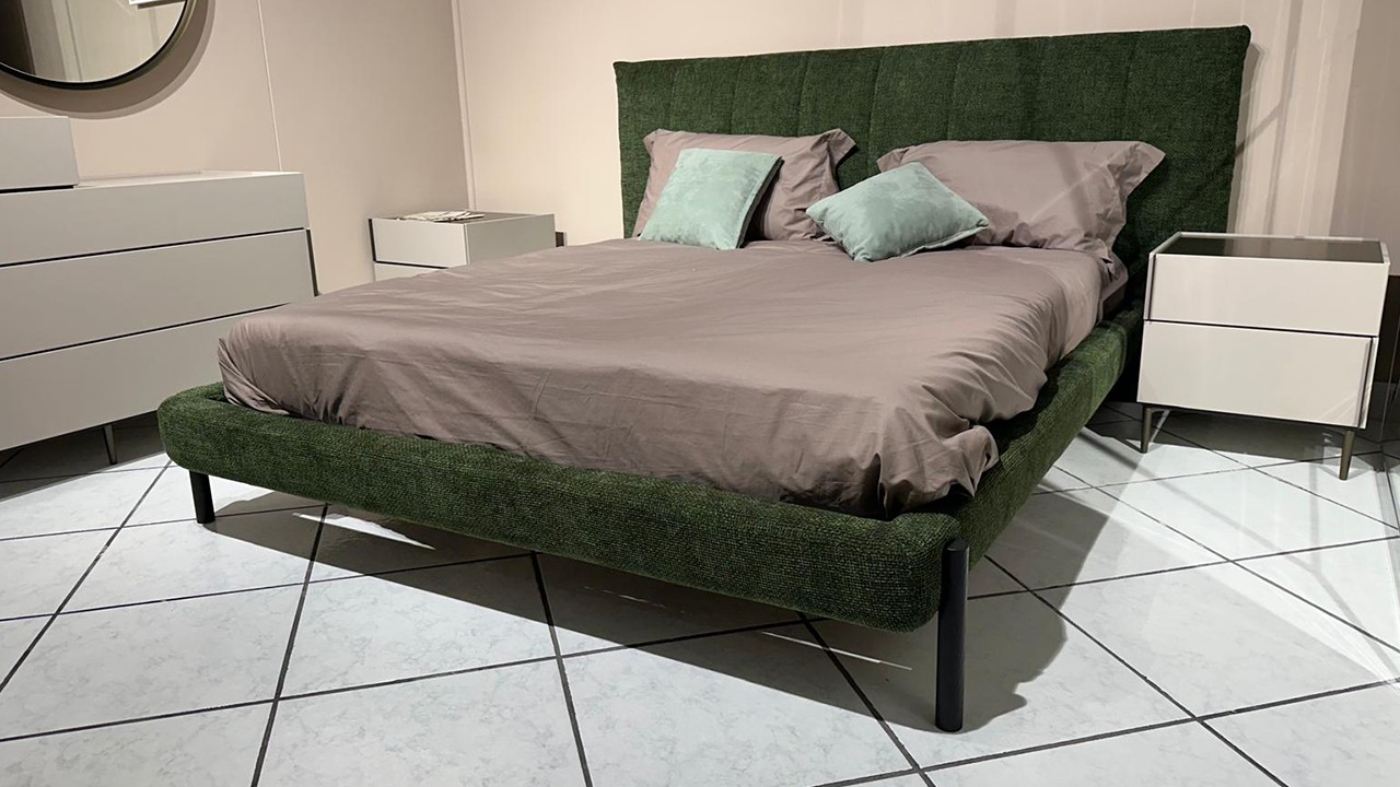 Letto matrimoniale modello Tuft� a Modugno