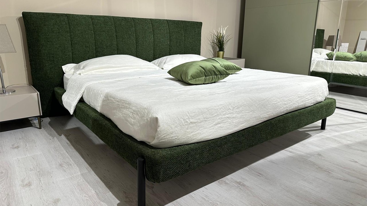 Letto matrimoniale Tuft�  in tessuto