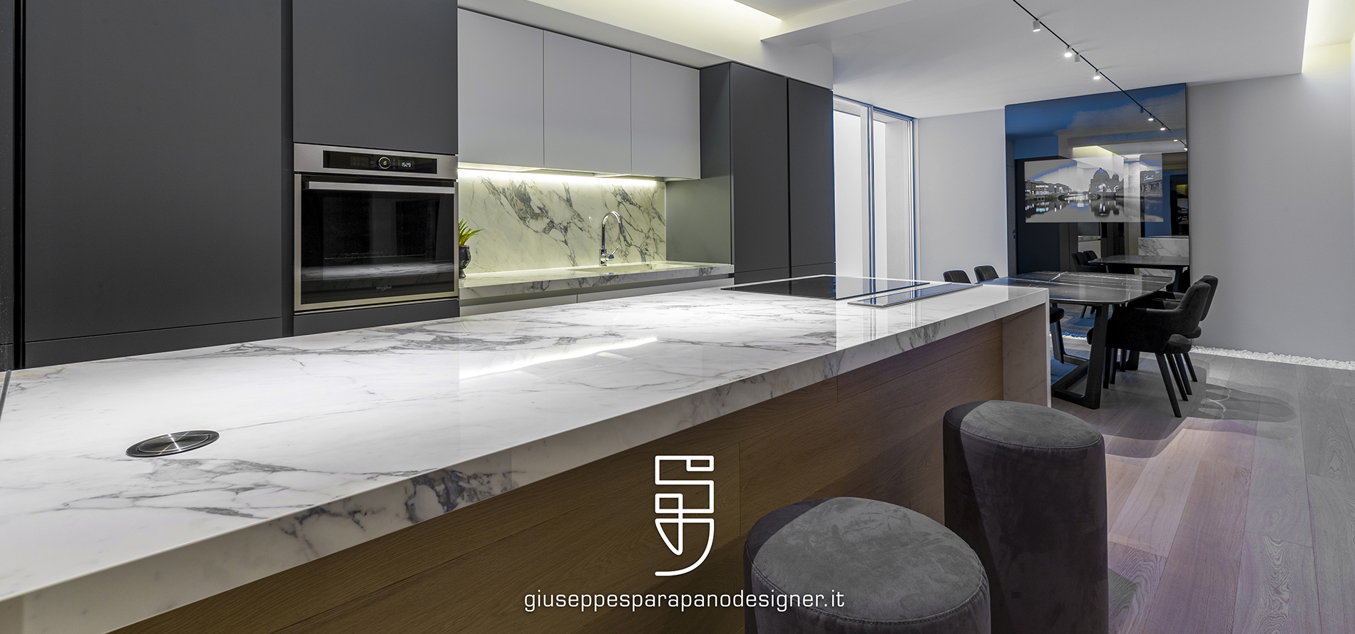 UNA CUCINA STATUARIA